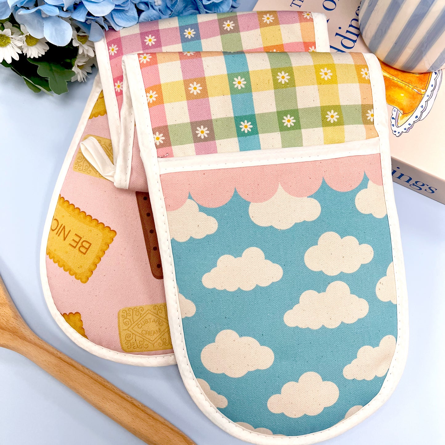 Load image into Gallery viewer, RAINBOW GINGHAM - DOUBLE OVEN GLOVE
